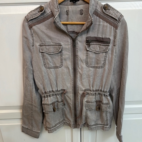 Express Gray Utility Jacket with Epaulettes and Elastic Waist. Size S. - Picture 4 of 8